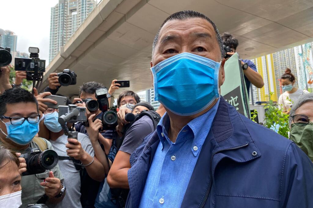 El magnate de los medios Jimmy Lai y fundador de Next Media fue sentenciado a 20 años de prisión.